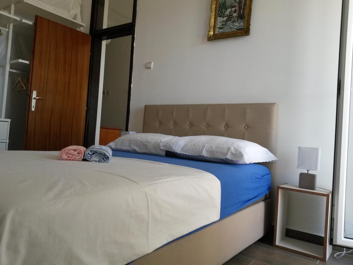 Apartment Ralf Ulcinj Buitenkant foto